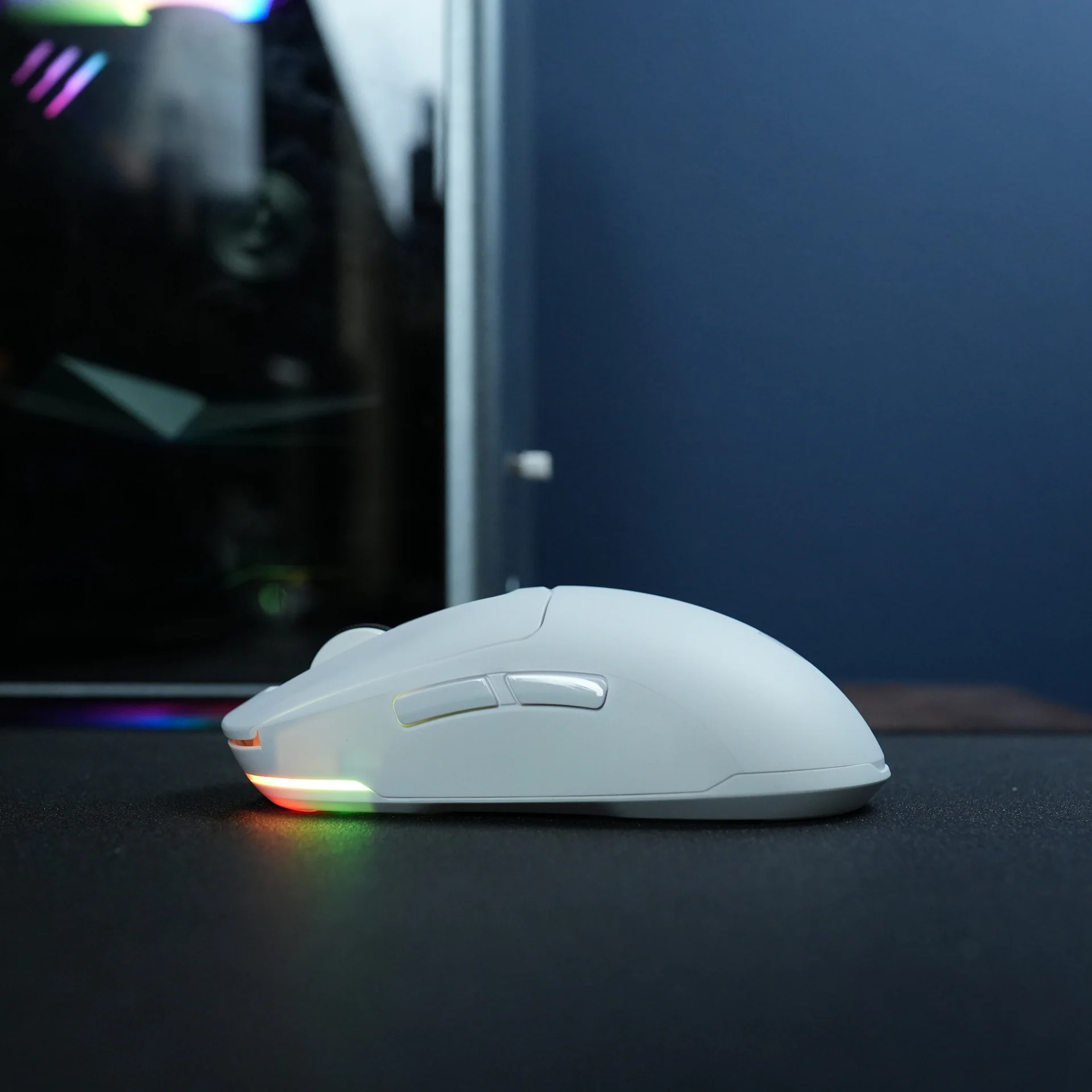ARION Superlight TRI-Mode Gaming Mouse - Image 6