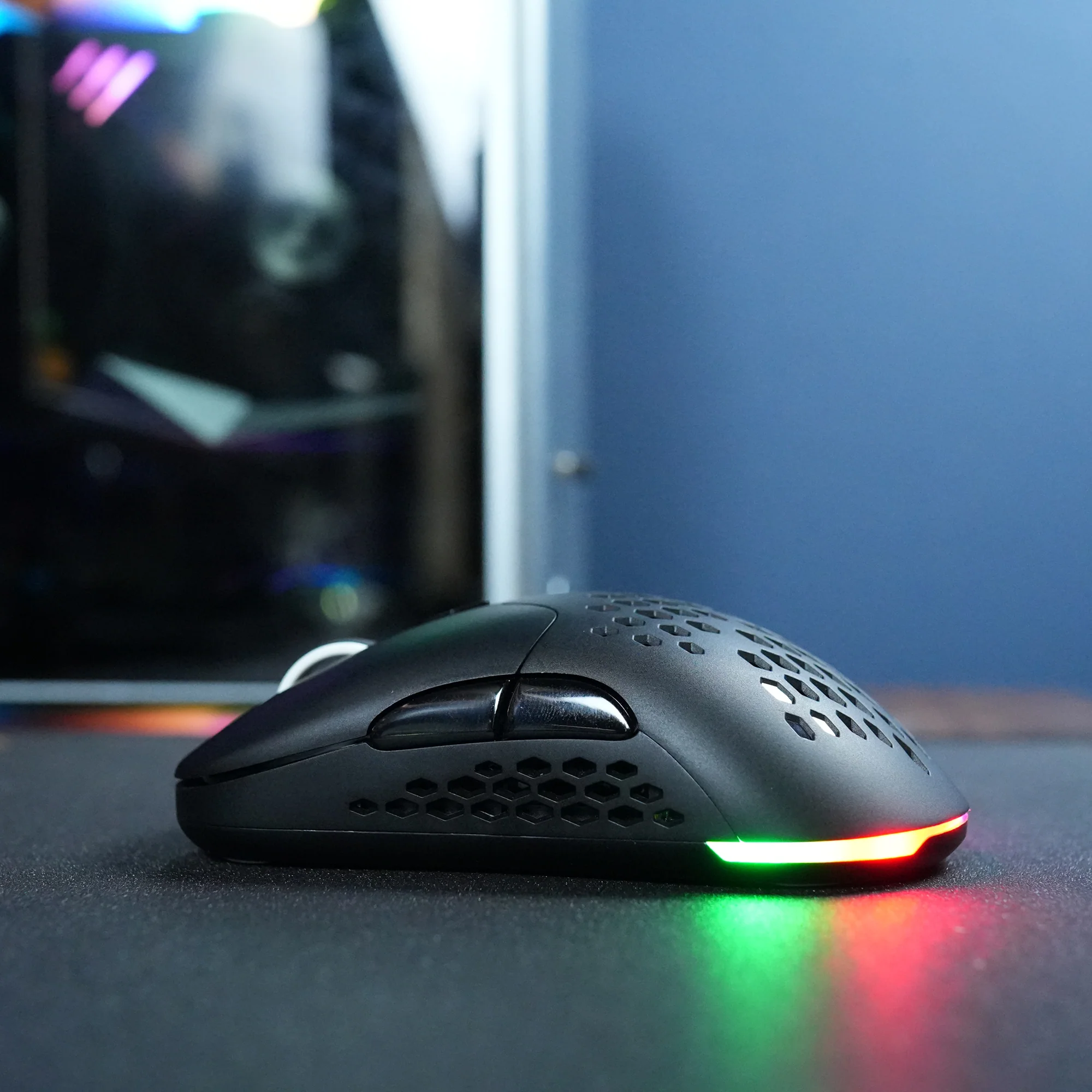 TROJAN Customisable TRI-Mode Gaming Mouse - Image 4